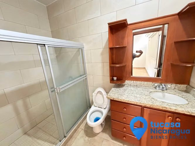 Rento Casa estilo Colonial Moderno en Santo Domingo - Imagen 19