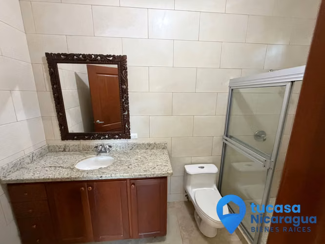 Rento Casa estilo Colonial Moderno en Santo Domingo - Imagen 14
