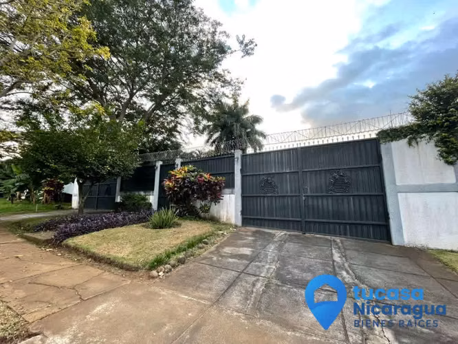 Rento Casa estilo Colonial Moderno en Santo Domingo - Imagen 7