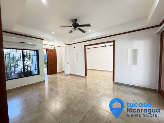 Rento Casa estilo Colonial Moderno en Santo Domingo - Imagen 4