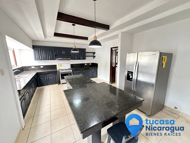 Rento Casa en Santo Domingo grande de 5 habitaciones - Imagen 5