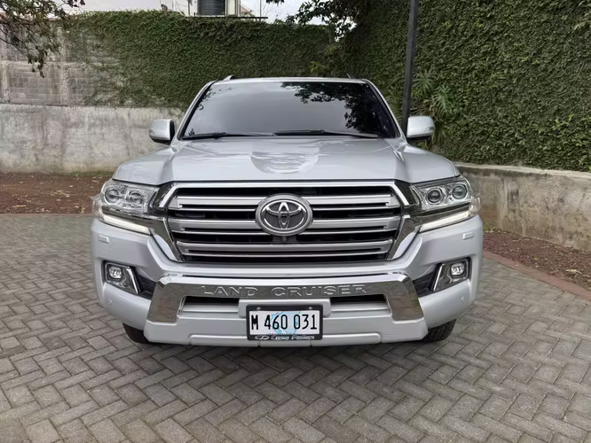LAND CRUISER CORONELA - 2017