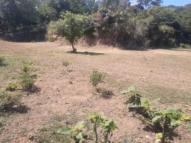 Lote de venta en Villa Fontana, Managua.