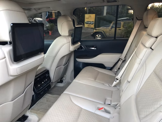 Toyota Land Cruiser 2024 - Imagen 8