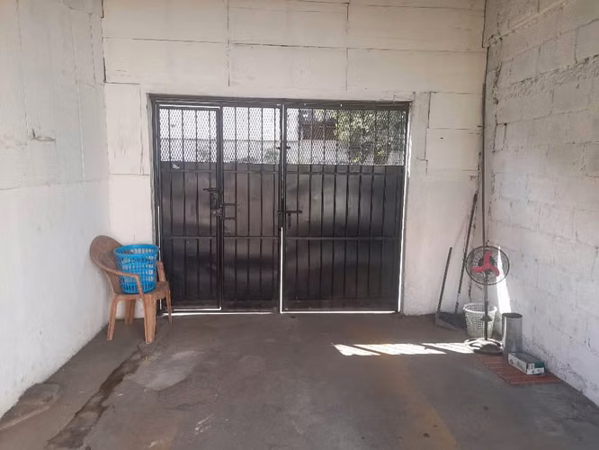 VENTA MONSEÑOR LEZCANO PARA NEGOCIO 5382