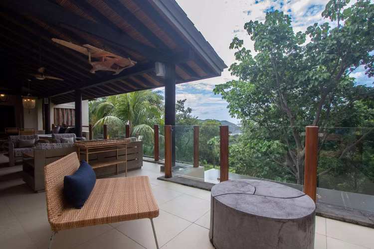 Condo C6: A Sophisticated Retreat in Guacalito de la Isla