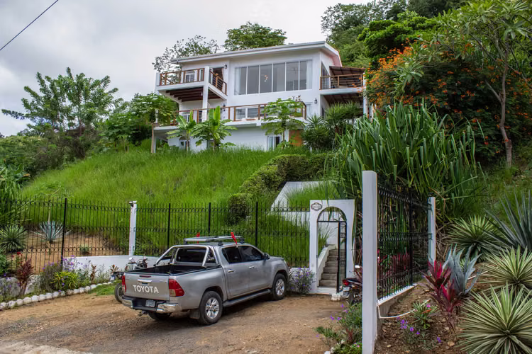 Casa Colibri: A Turnkey Ocean-View Retreat with Proven Rental Income