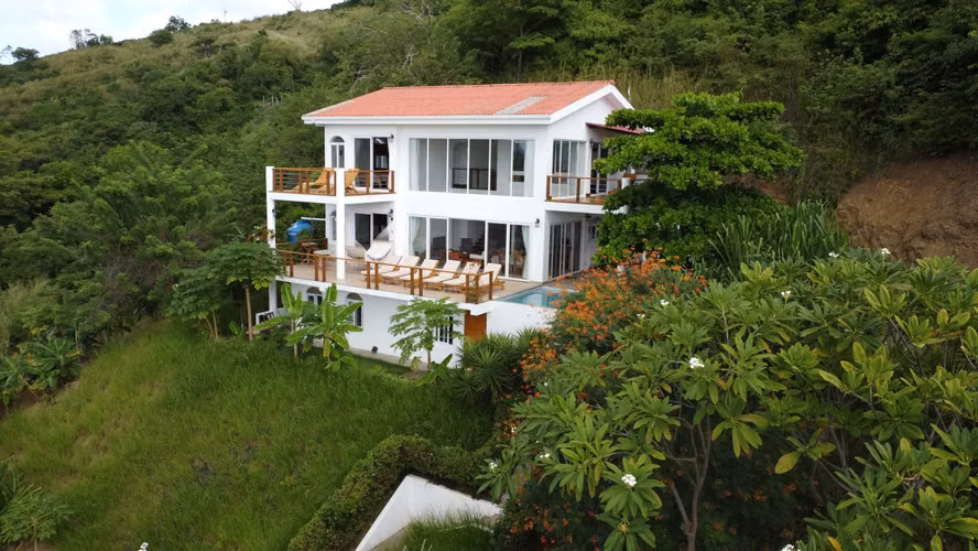 Casa Colibri: A Turnkey Ocean-View Retreat with Proven Rental Income