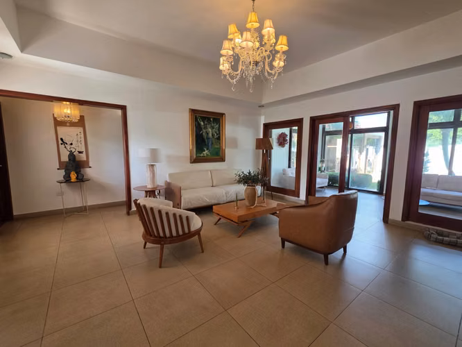 Venta de casa en Colinas de Santa Cruz