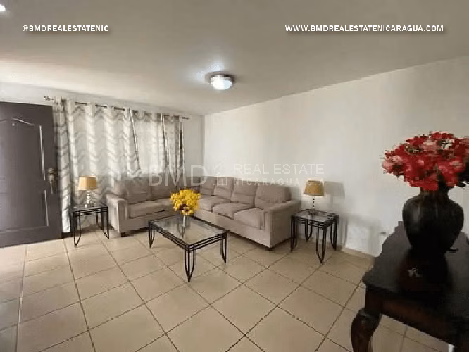 Se vende o se renta hermosa casa ubicada en el exclusivo Condominio El Cortijo 5382