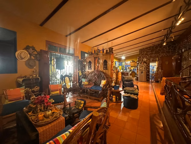 Casa con Piscina y Apartamento Independiente con Vistas Panorámicas a la Laguna de Apoyo! - Imagen 9