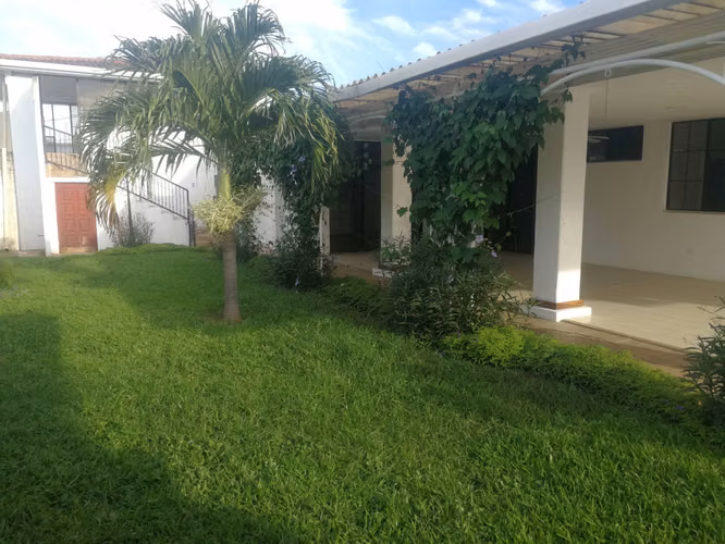 Rento casa con piscina propia en villa fontana - Imagen 11