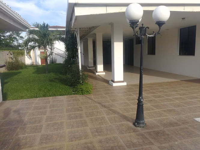 Rento casa con piscina propia en villa fontana - Imagen 10