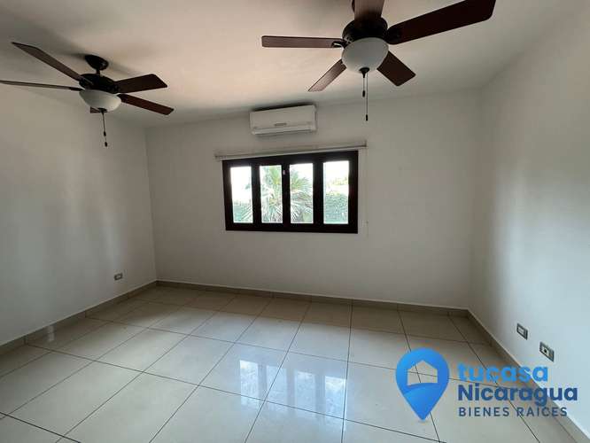 Rento Casa Estilo Colonial Moderno – Contiguo al Colegio Lincoln - Imagen 11