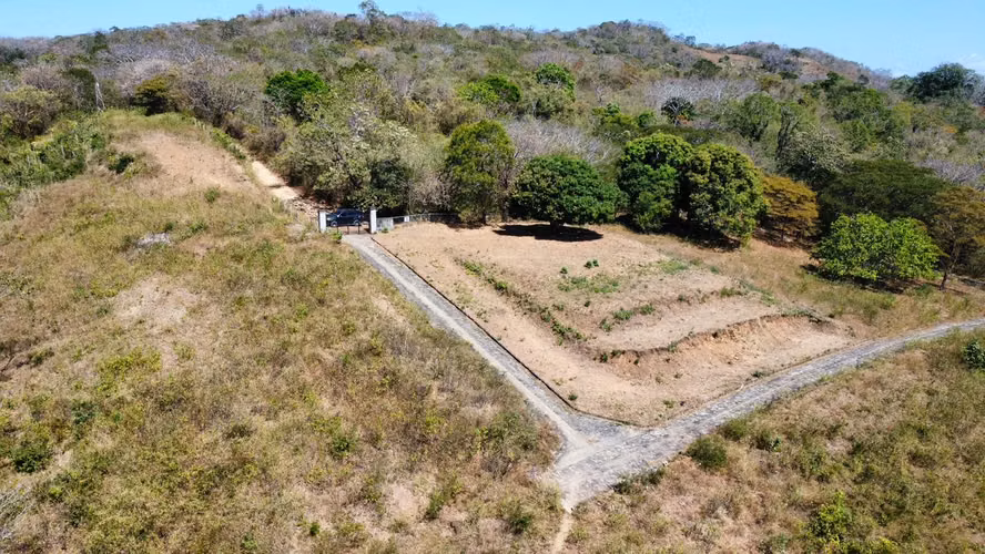Vista del Oro Ocean-View Property: 1,100 m² Ready for Development