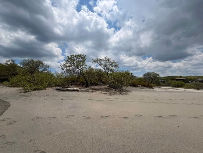 Terreno en venta – Playa Hermosa, Nicaragua