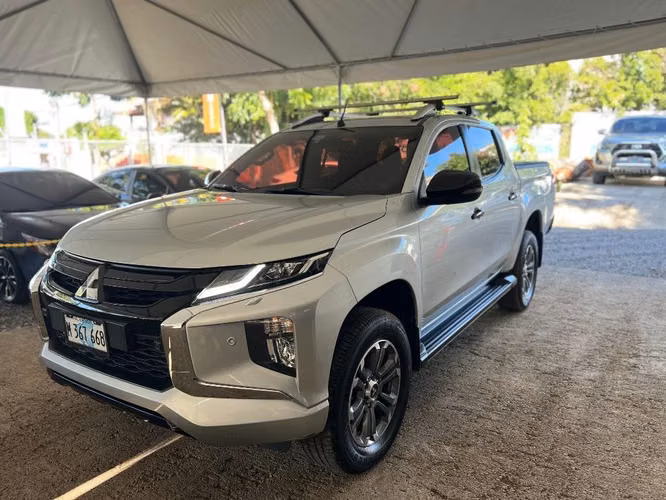 Mitsubishi L200 año 2023 - Imagen 6