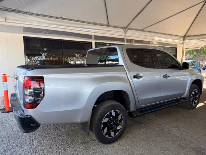 Mitsubishi L200 año 2024 - Imagen 6