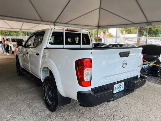 Nissan Frontier año 2024