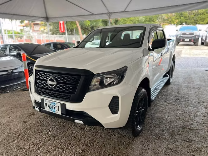 Nissan Frontier año 2024