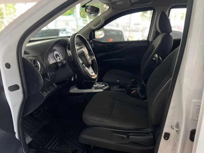 Nissan Frontier año 2024