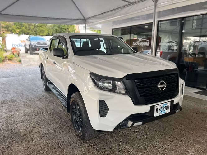 Nissan Frontier año 2024