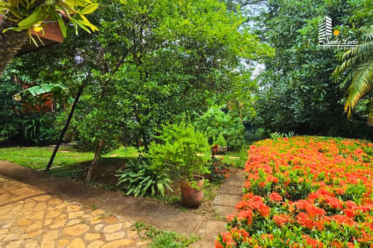SE VENDE MAJESTUOSA RESIDENCIA EN CARRETERA SUR- LL