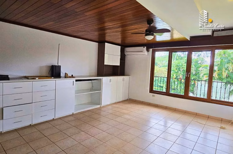 SE VENDE MAJESTUOSA RESIDENCIA EN CARRETERA SUR- LL
