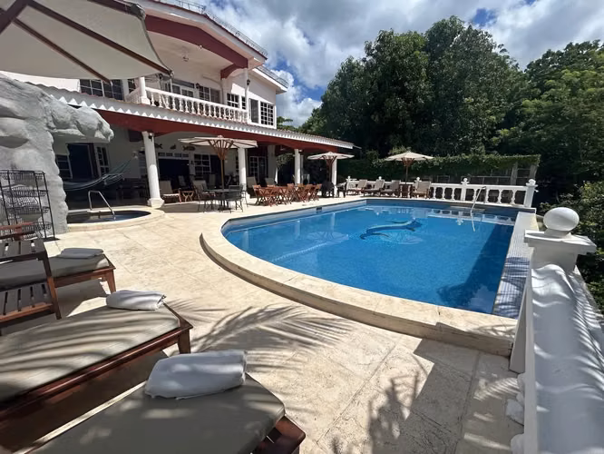 Eight Bedroom Beachfront Estate Mansion in Pochomil