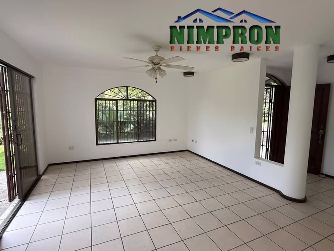 CASA EN VENTA SANTO DOMINGO