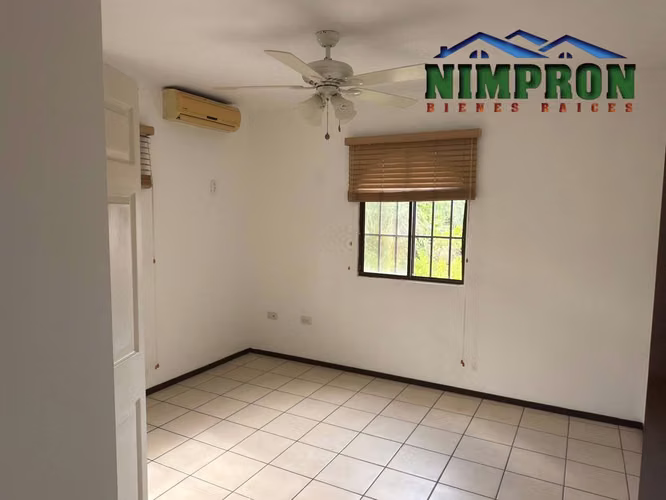 CASA EN VENTA SANTO DOMINGO