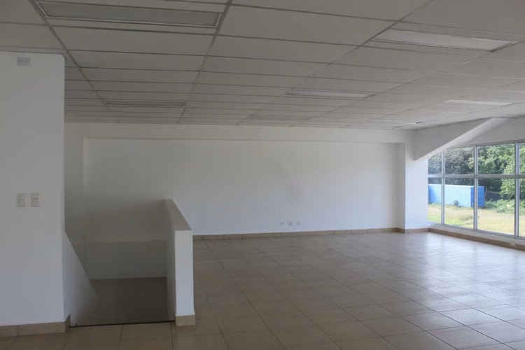 Renta de local comercial carretera a Masaya