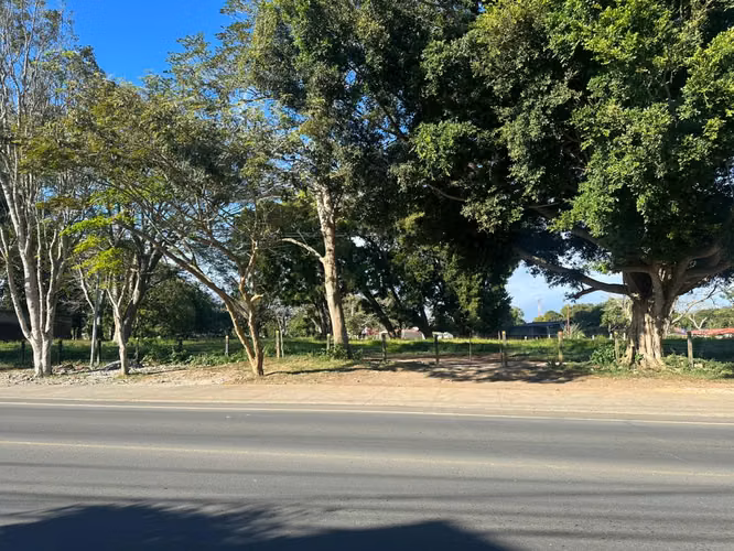 IM-Terreno comercial de 2.3 manzanas sobre carretera Panamericana Dolores - Jinotepe