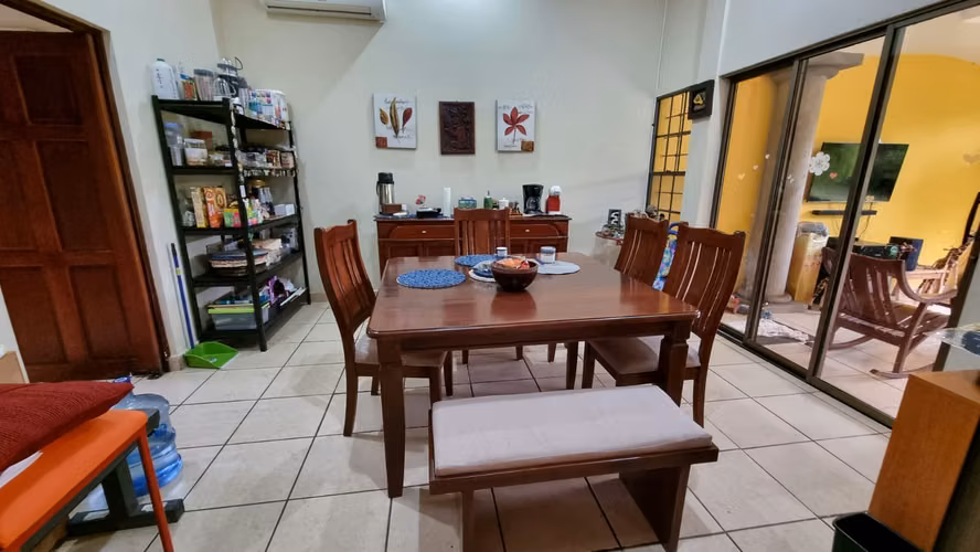 Linda casa en venta ubicada en Las Colinas