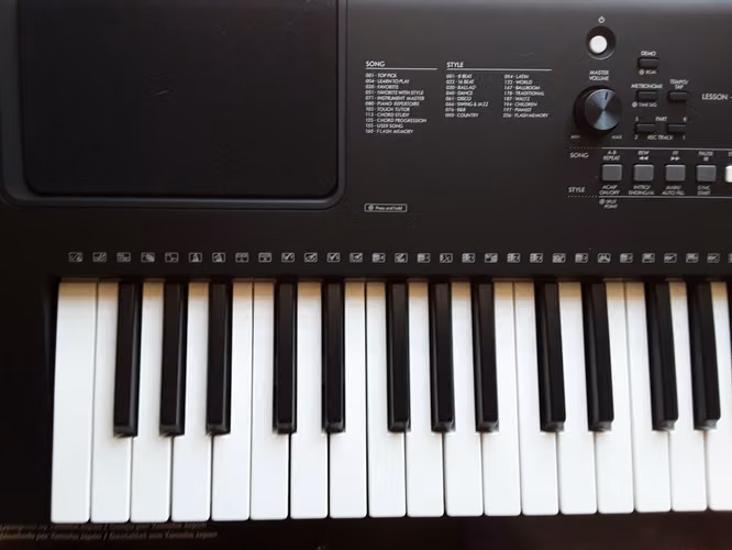 Piano Yamaha PSR-EW310