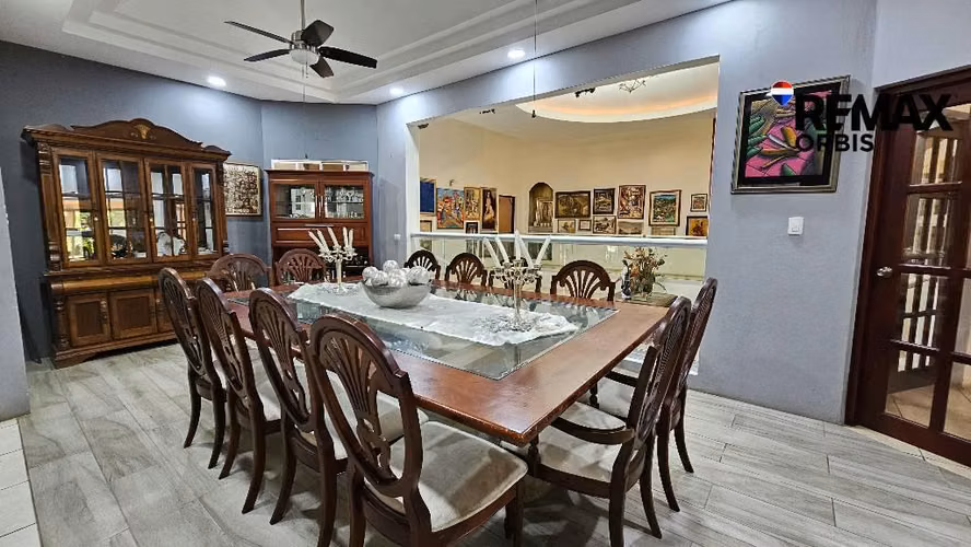 Casa amplia en venta km 11.5 carretera a Masaya
