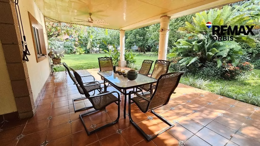 Casa amplia en venta km 11.5 carretera a Masaya