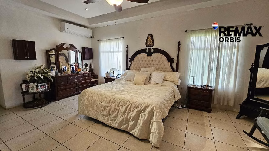 Casa amplia en venta km 11.5 carretera a Masaya