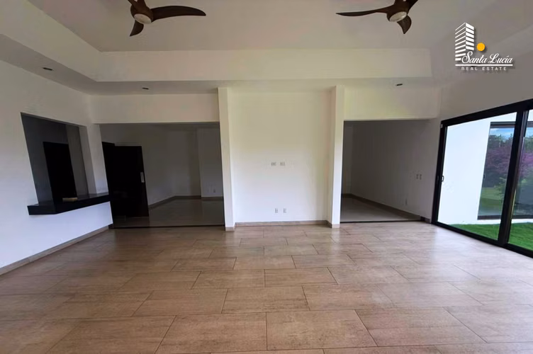 MODERNA CASA SANTO DOMINGO