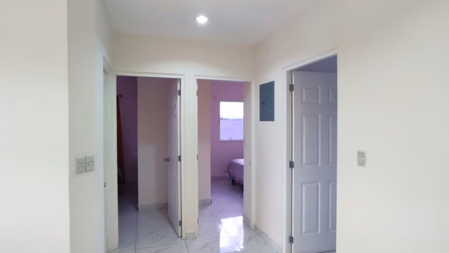 EN VENTA HERMOSA CASA EN ALTOS DE LAS BRISAS - SB