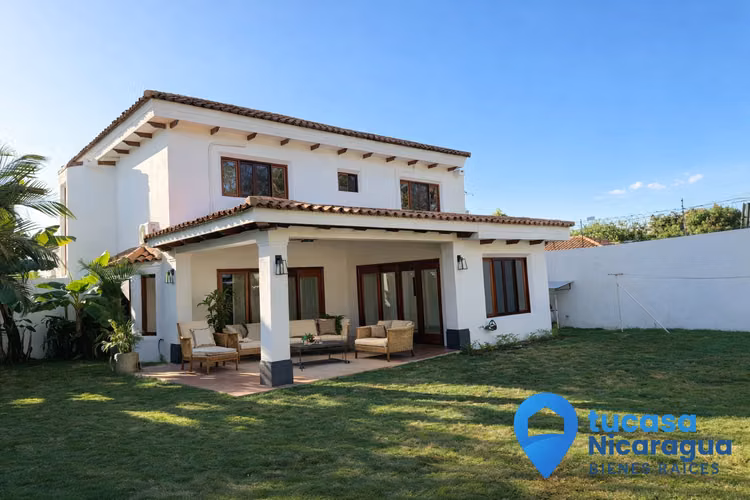 Rento Casa en Condominio – Las Colinas | Estilo Colonial Moderno | Cerca del Lincoln - Imagen 5