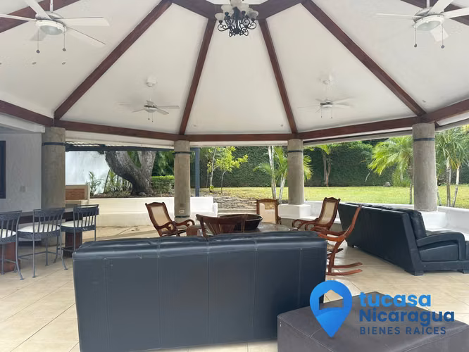 Rento Casa de Lujo en Santo Domingo con piscina - Imagen 2