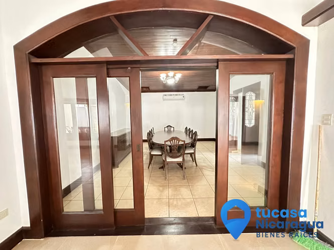 Rento Casa de Lujo en Santo Domingo con piscina - Imagen 7
