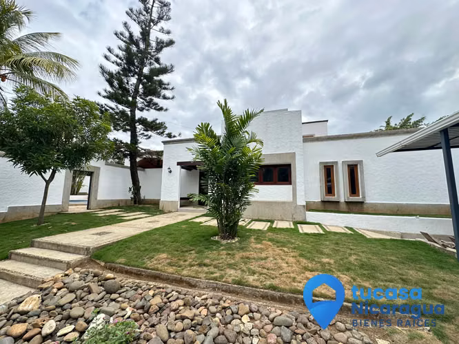 Rento Casa de Lujo en Santo Domingo con piscina - Imagen 13
