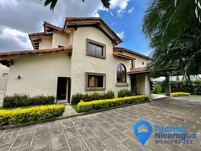 Rento casa con piscina en Santo Domingo Managua - Imagen 2