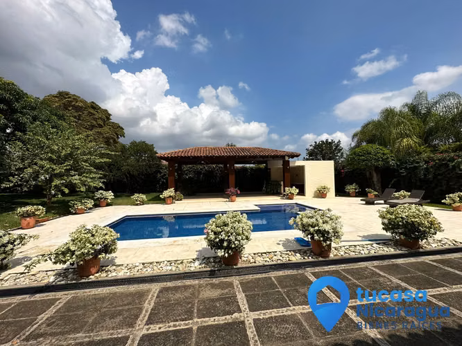 Rento casa con piscina en Santo Domingo Managua - Imagen 16