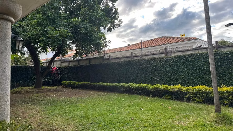 Venta km 11 carretera a Masaya residencial Las Padreras - Imagen 4