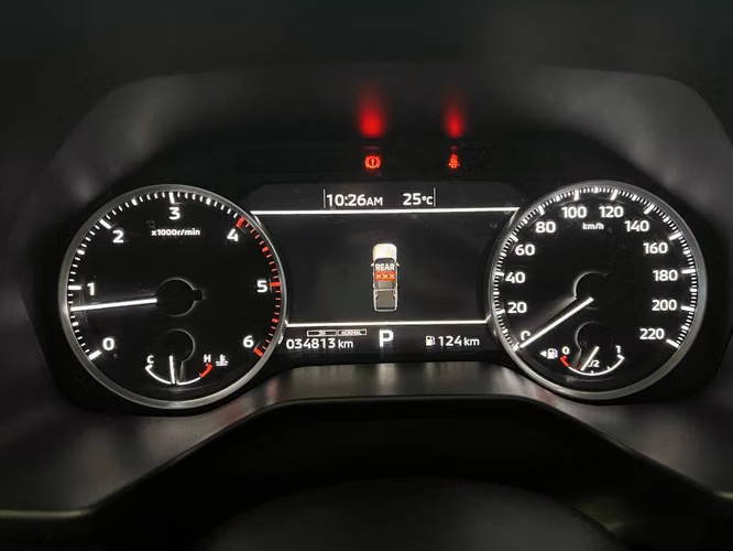 Mitsubishi L200 año 2025