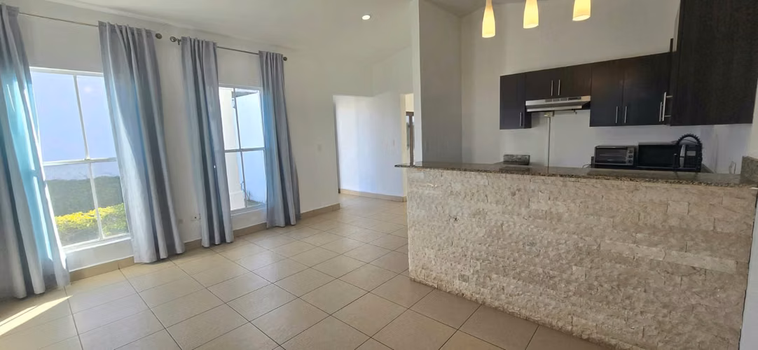 Casa en venta en residencial la floresta