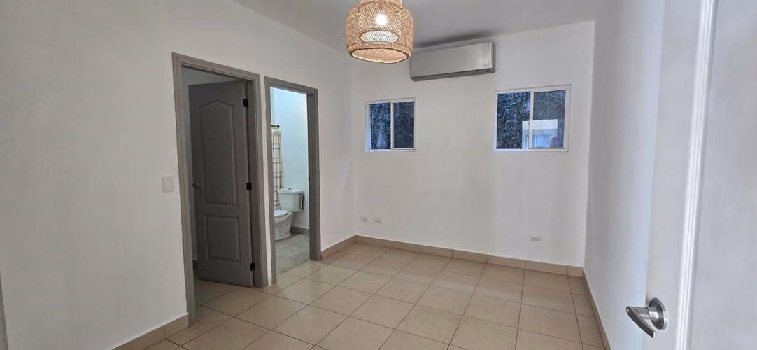 Casa en venta en residencial la floresta